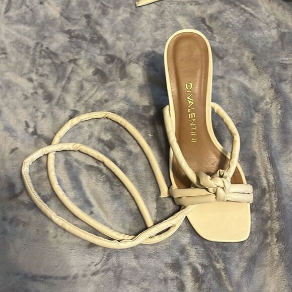 Di Valentini Cream Women's Strappy Sandals - Picture 7 of 8